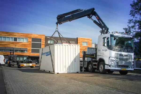 Container transport met kraan